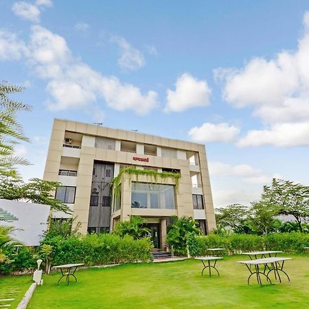 Oyo 48352 Hotel Bhagyalaxmi Kala Exterior photo